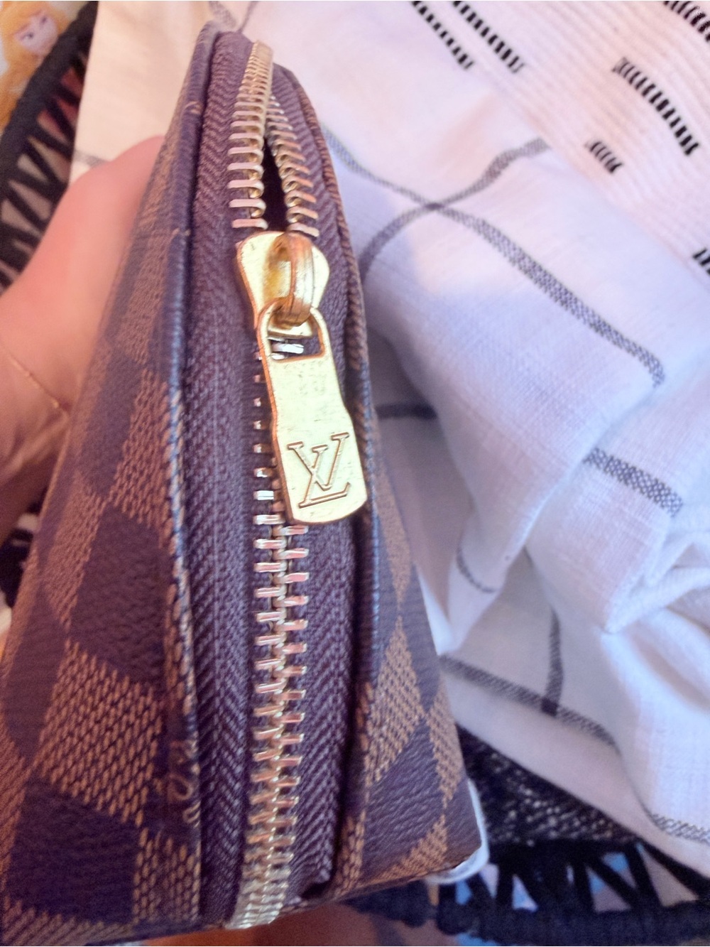Pouch - Picture 5 of 6